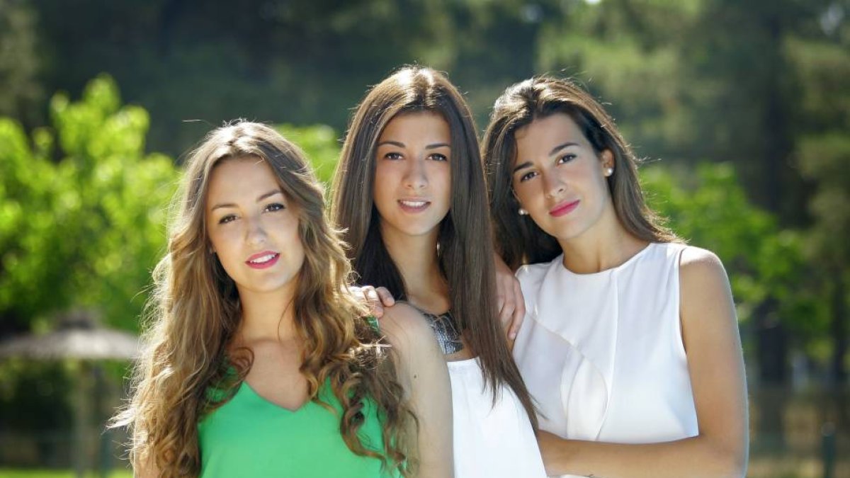 Las tres reinas de las fiestas, Raquel Sanz, Nuria Fernández y Elsa Vadillo.-El Mundo
