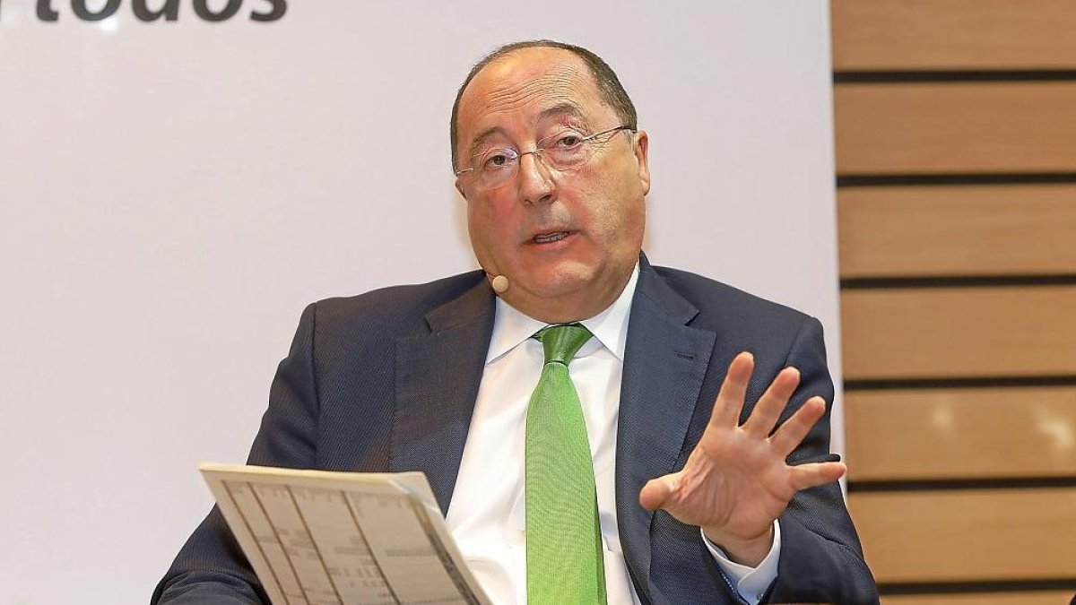 Carlos Moro.-J. M. LOSTAU