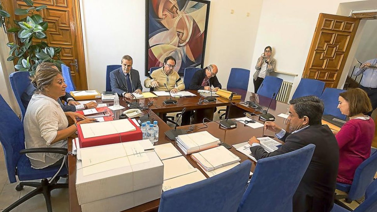 Teresa López, en una imagen de archivo durante la Comisión de Investigación de Meseta Ski.-PABLO REQUEJO / PHOTOGENIC