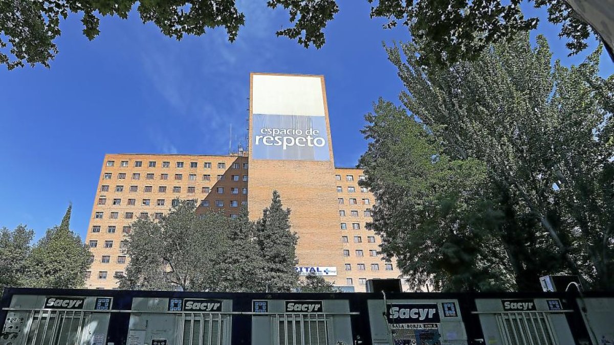 Hospital Clínico de Valladolid.-J.M. LOSTAU