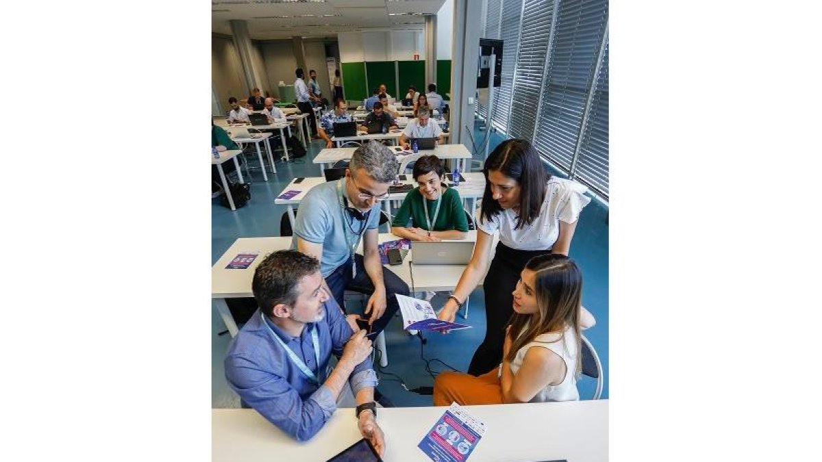 JUAN MIGUEL LOSTAU.  07/06//2022.  VALLADOLID. COMUNIDAD DE CASTILLA Y LEÓN.   CARTIF. PARQUE TECNOLÓGICO DE BOECILLO. FERNANDO BURGOA Y REMBRANDT KOPPELAAR. ECONOMÍA CIRCULAR.