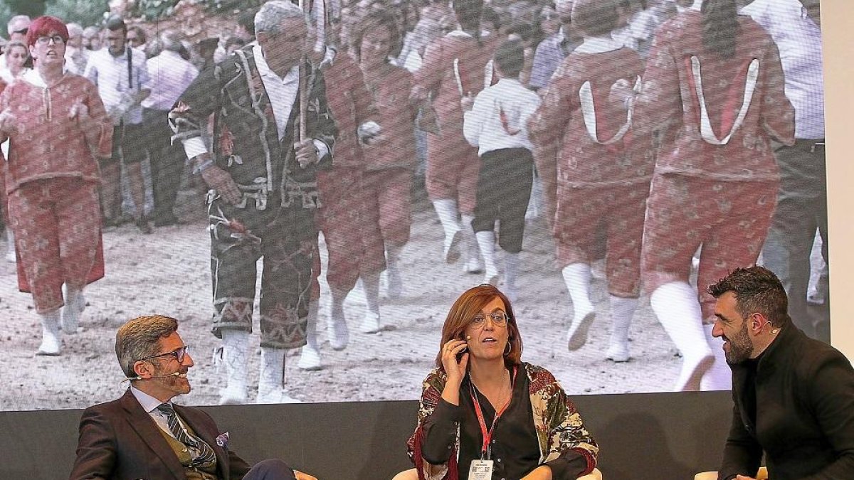 Maria Ángeles Armisén presenta la oferta turística de Palencia.-ICAL