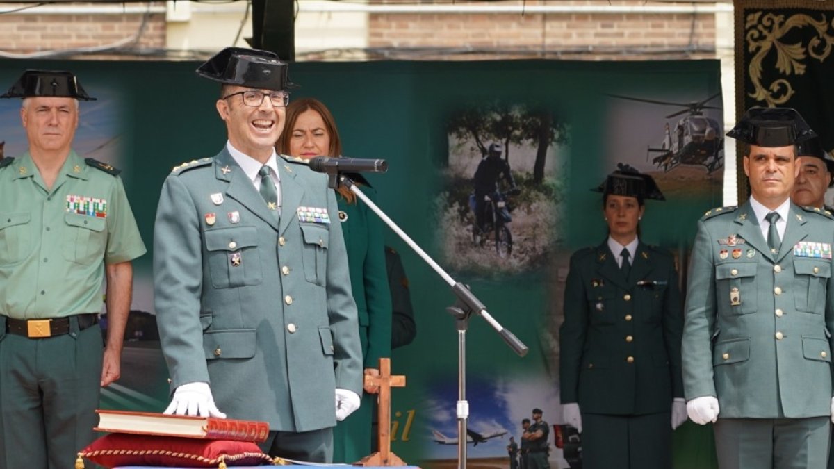 El nuevo coronel jefe de la Comandancia de la Guardia Civil en Valladolid, Andrés Manuel Velarde Tazón, toma posesión de su cargo. -ICAL