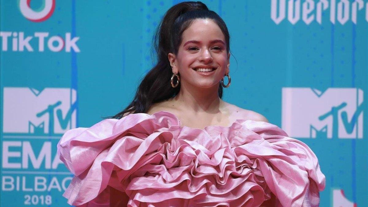 Rosalía posa en los Premios MTV, en Bilbao, el pasado 4 de noviembre.-SERGIO PÉREZ (REUTERS)