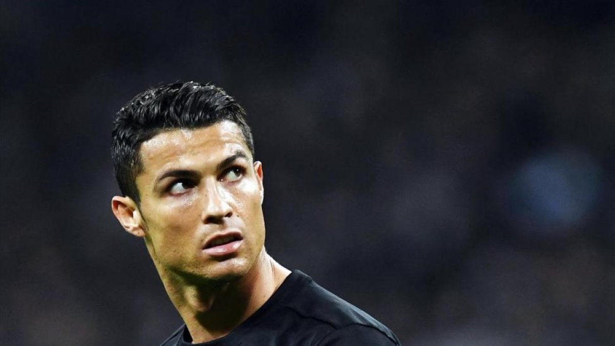Cristiano Ronaldo, durante el partido del Madrid ante el Tottenham, en Wembley.-/ EFE / ANDY RAIN