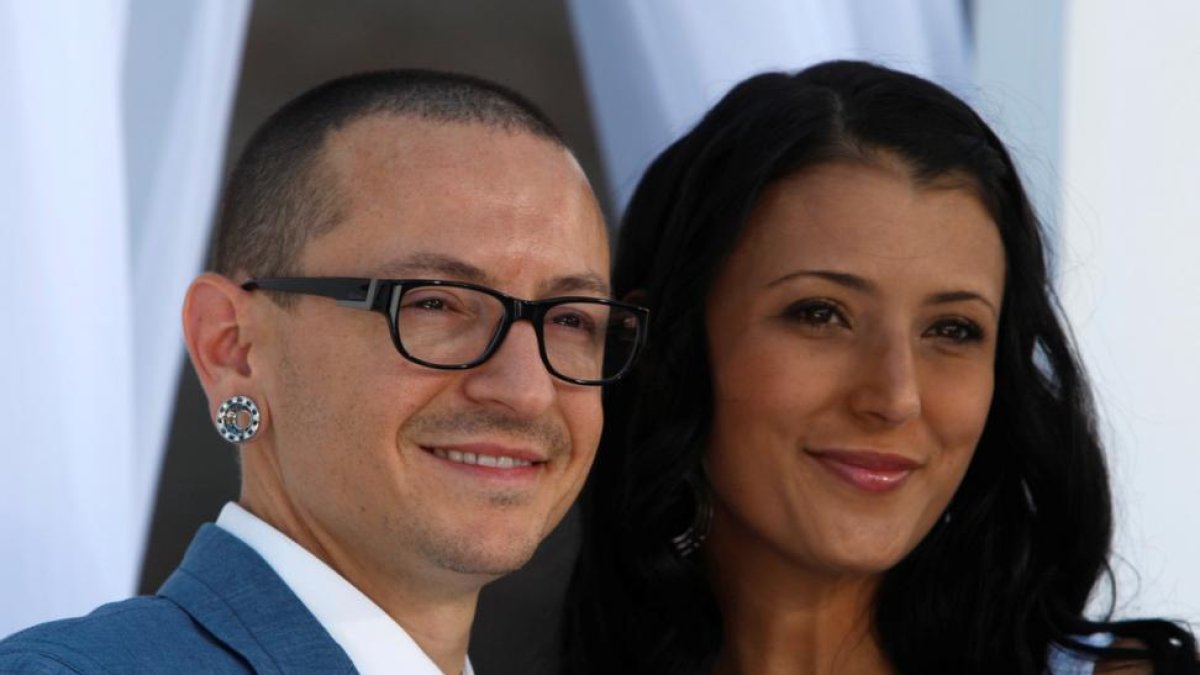 Chester Bennington y Talinda, en 2012-STEVE MARCUS (REUTERS)