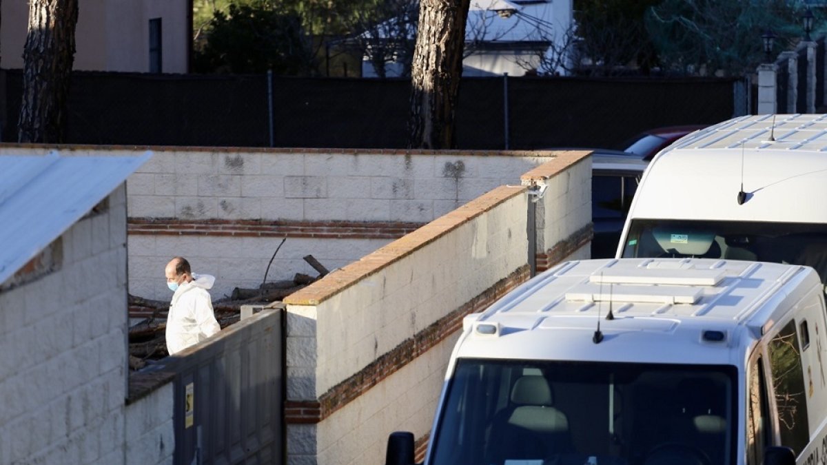 Registro en el chalé del detenido por la desaparición de Esther en Traspinedo. ICAL