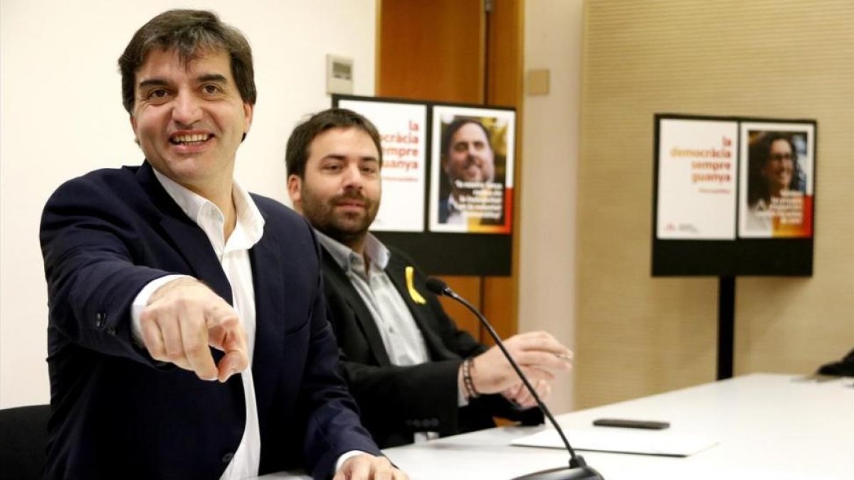 ERC prepara un recuento de votos paralelo con 14.000 apoderados para las elecciones del 21 de diciembre.-RAFA GARRIDO (ACN)