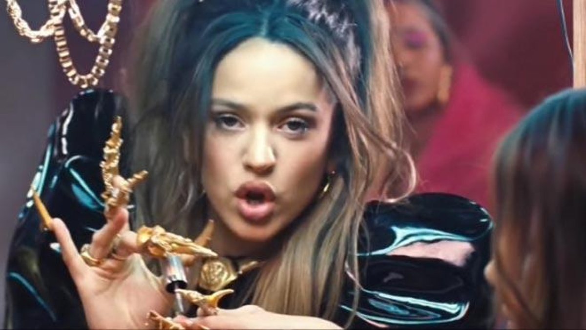 Rosalía estrena el videoclip de 'Aute Cuture'.-