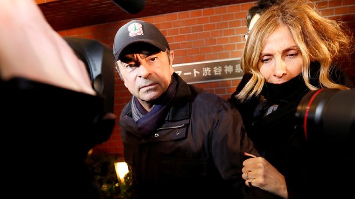 Carlos Ghosn y su esposa Carole el pasado jueves.-X90003