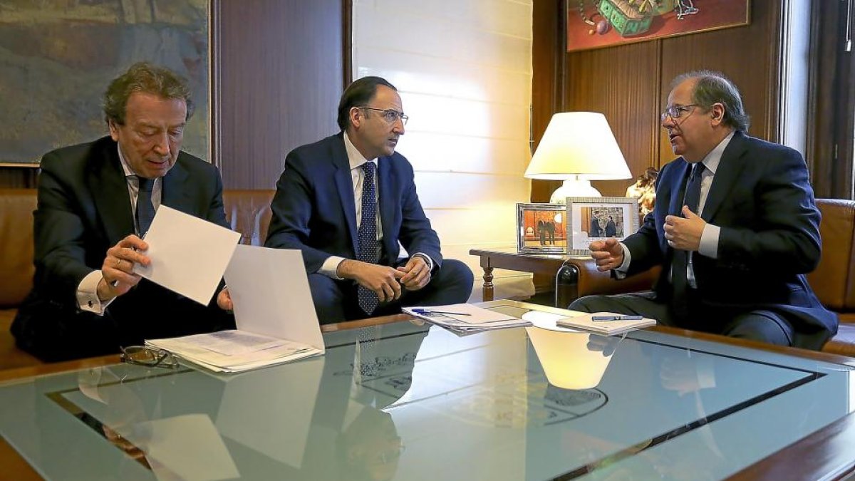 La reunión con el presidente de la Federación Regional de Municipios y Provincias, Alfonso Polanco.-ICAL
