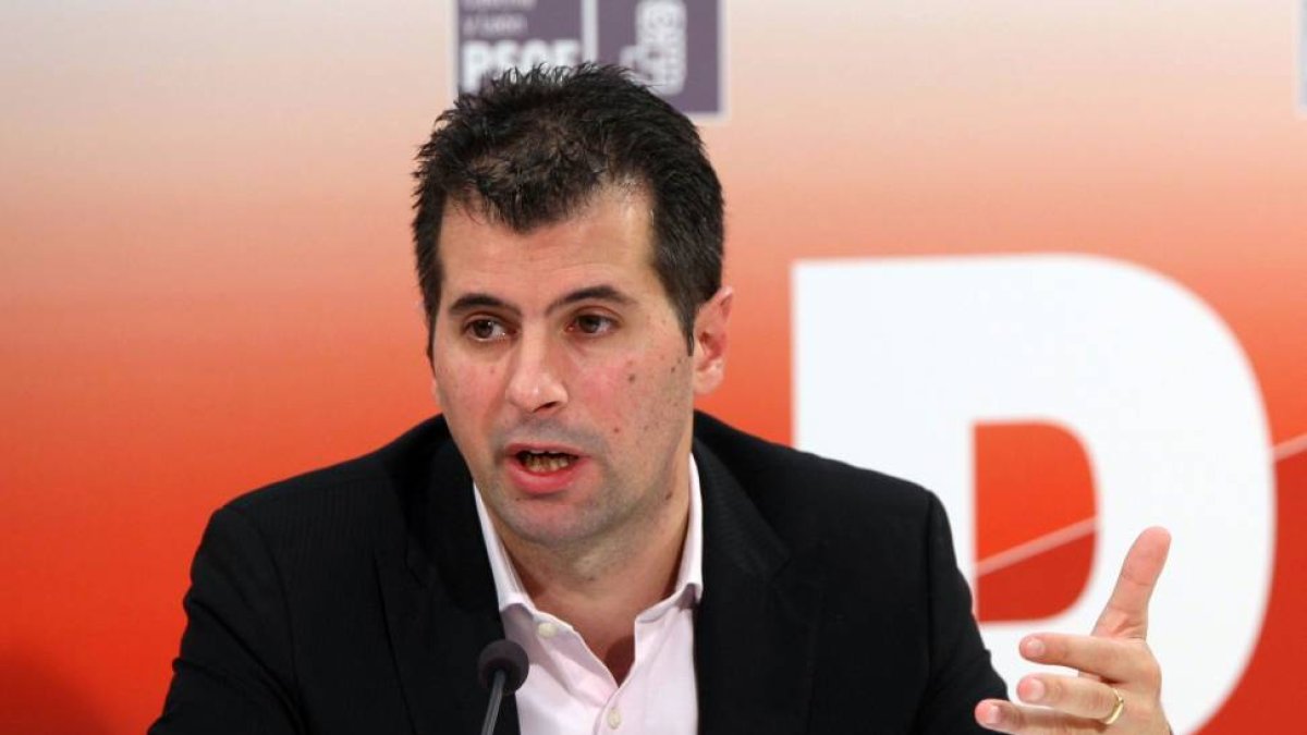 El secretario general del PSCyL-PSOE, Luis Tudanca, analiza el proyecto de Ley de Presupuestos Generales de la Comunidad para 2015-Ical