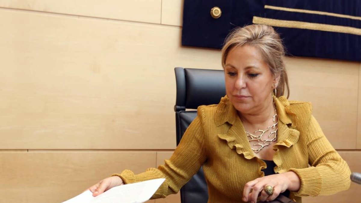 La vicepresidenta y consejera de Empleo, Rosa Valdeón, comparece en las Cortes para exponer el programa de actuaciones de su departamento para la presente legislatura-Ical
