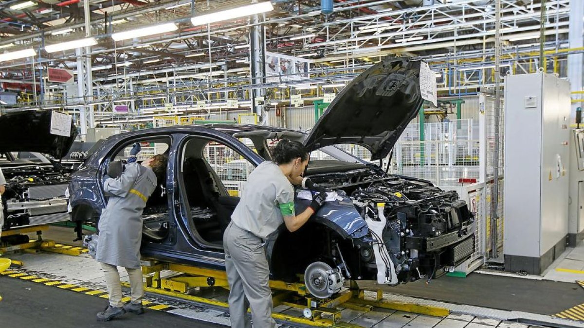 Imagen de archivo de la factoría de Renault en Palencia.-ICAL