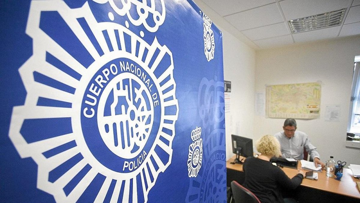Unidad de violencia de género de la policía nacional-E.M.