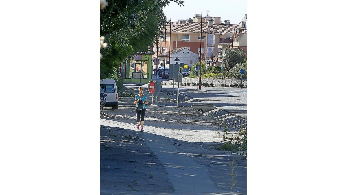 Zona donde se realizarán las obras para unir La Cistérniga con Valladolid.-J. M. LOSTAU