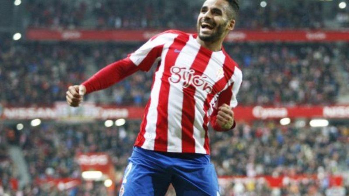 Douglas celebra su gol ante Osasuna.-LFP