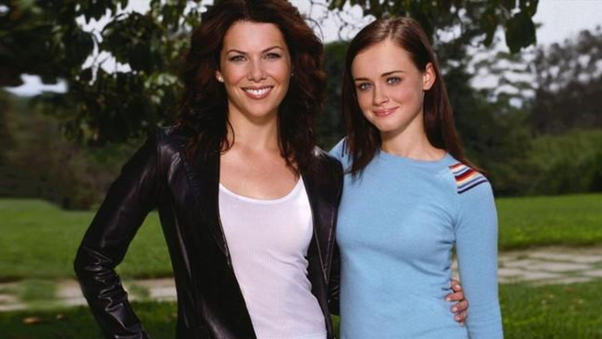 Laura Graham y Alexis Bledel, en 'Las chicas Gilmore'.-ARCHIVO