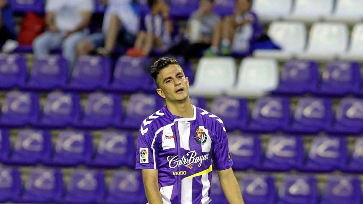 Juan Villar, durante el último partido de Liga, frente al Mallorca.-J. M. LOSTAU