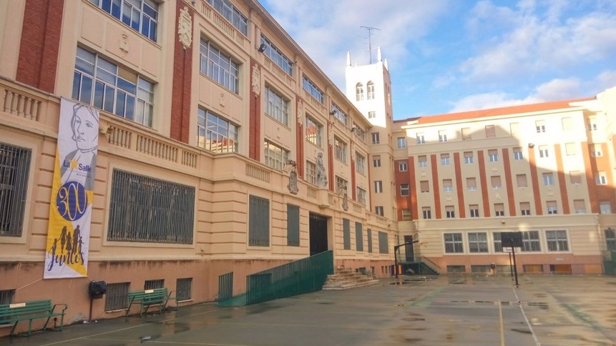 Patio del Colegio La Salle de Valladolid. -E.PRESS