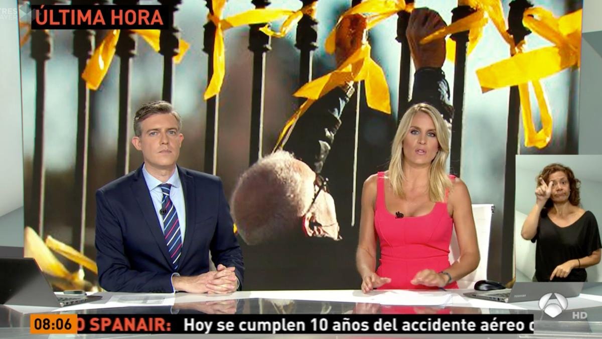 Angie Rigueiro y Ángel Carreiro en el informativo matinal de Antena 3 Noticias.-EL PERIÓDICO