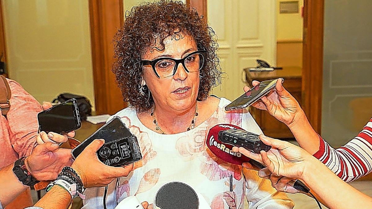 La concejala Rafaela Romero, ante los medios.-E. M.