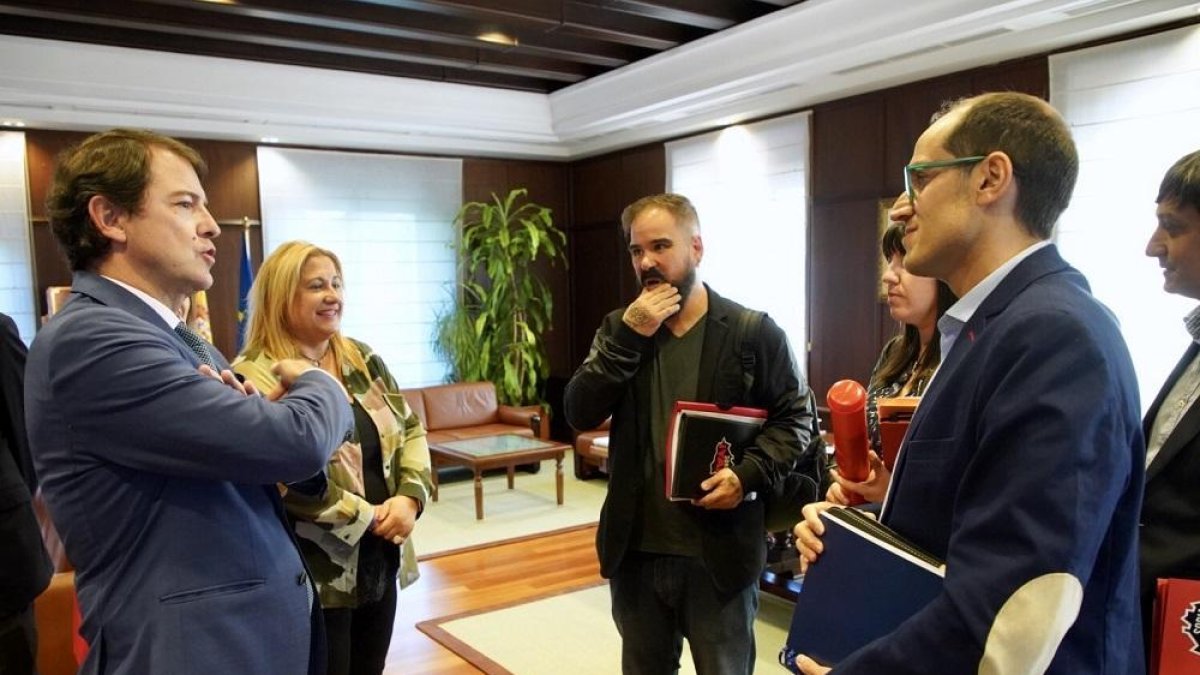 El presidente de la Junta de Castilla y León, Alfonso Fernández Mañueco, se reúne con representantes de la Plataforma Soria Ya!-ICAL