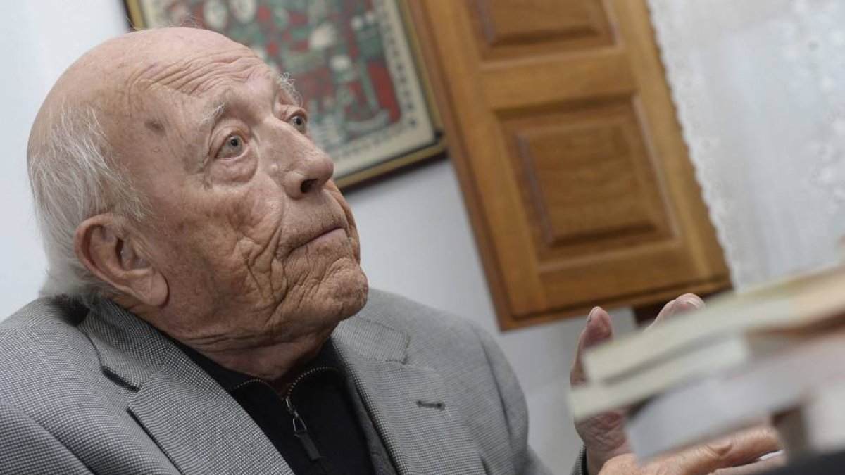 El escritor José Jiménez Lozano, presenta su último libro 