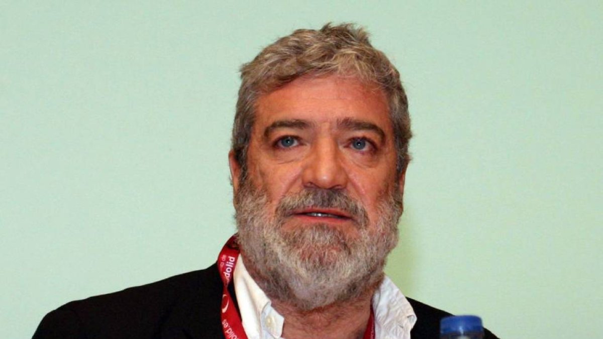 El exportavoz del gobierno Miguel Ángel Rodríguez Bajón imparte la conferencia inaugural del III Congreso de Coaching que se celebra en Valladolid-Ical
