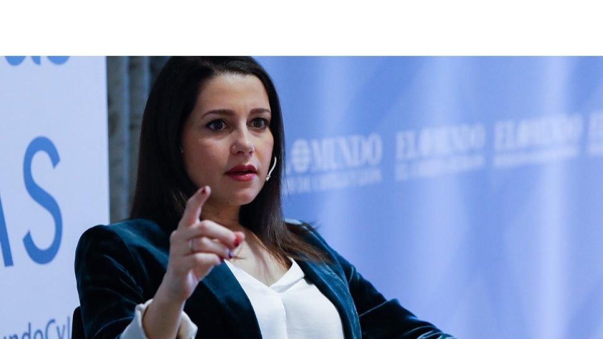 Conversaciones Políticas con Inés Arrimadas. - JUAN MIGUEL LOSTAU.