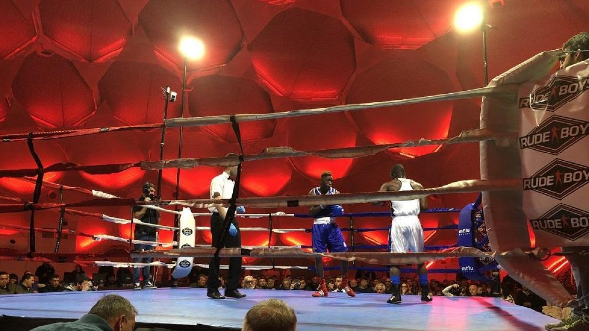 Imagen de archivo de una velada de boxeo en la Cúpula del Milenio de Valladolid.-EL MUNDO