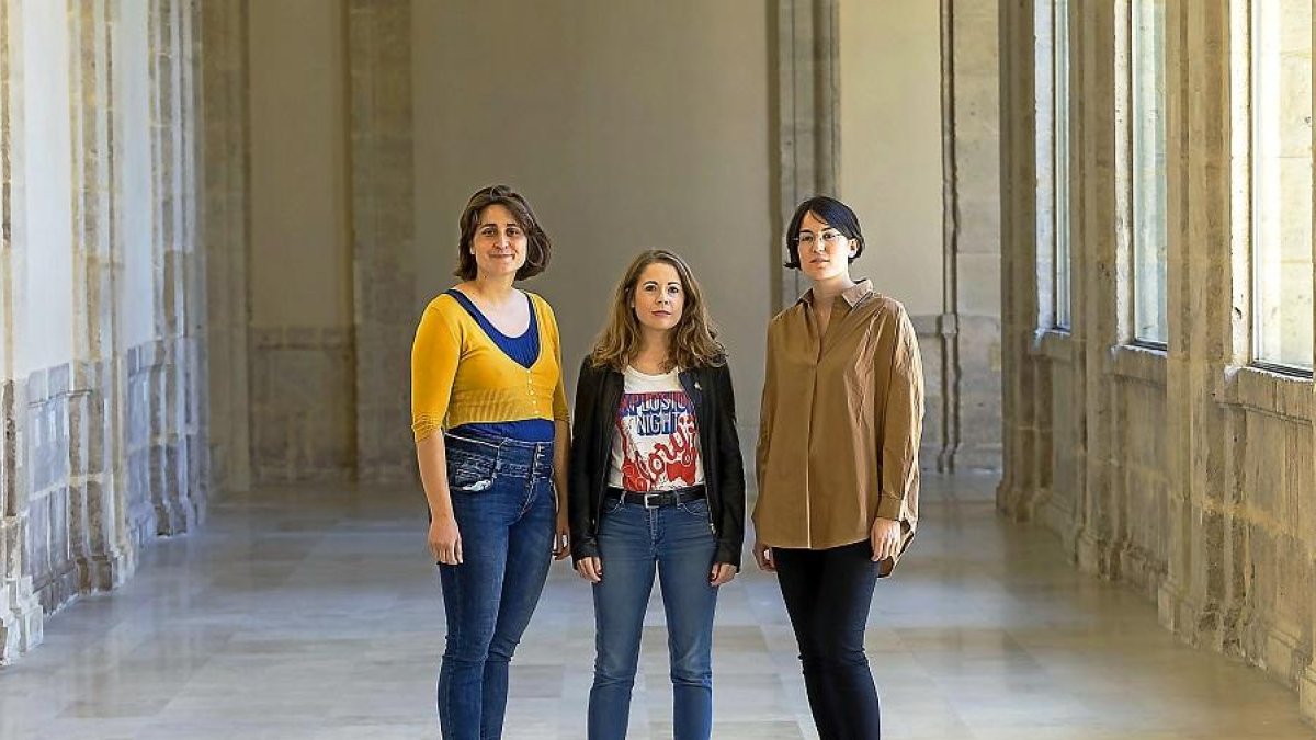 Elena Aitzkoa, Irene de Andrés y Mercedes Mangrané posan ayer en el Museo Patio Herreriano.-PABLO REQUEJO  - PHOTOGENIC