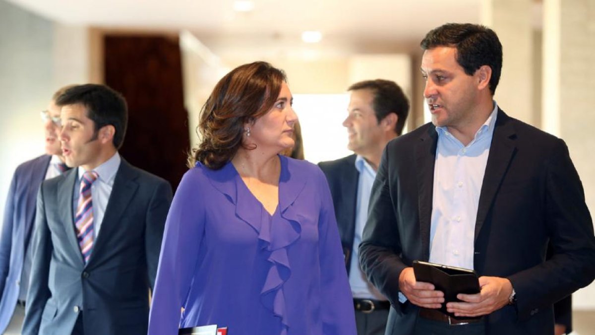 García Cirac junto al portavoz del grupo parlamentario popular, Raúl de la Hoz-ICAL