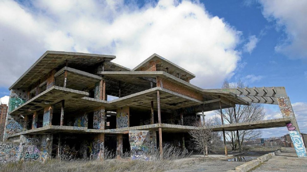 Antiguo chalet de Parquesol.-J.M.LOSTAU