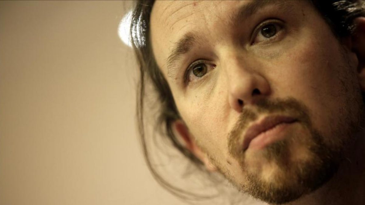 Pablo Iglesias, este miércoles, en la rueda de prensa que ofreció tras su reunión con Pedro Sánchez en el Congreso.-JOSÉ LUIS ROCA