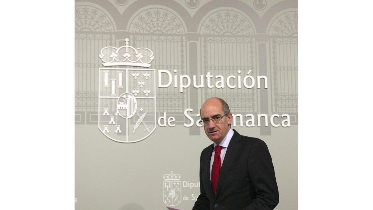 El presidente de la Diputación de Salamanca, Javier Iglesias, presenta una moción en defensa de las diputaciones que será llevada por el equipo de gobierno al pleno provincial correspondiente al mes de febrero-ICAL