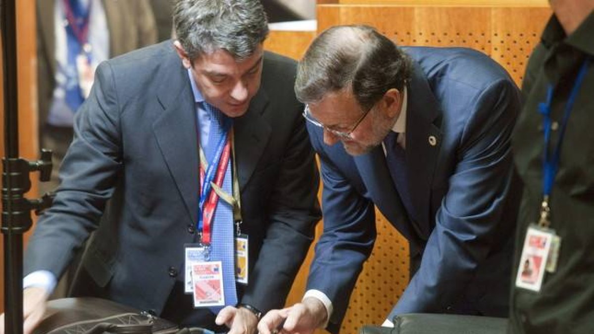 El presidente del Gobierno español, Mariano Rajoy, este domingo, en la cumbre europea de Bruselas.-Foto: EFE