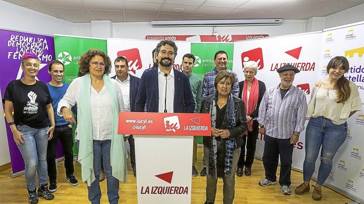 Presentación de la lista autonómica a las Cortes por Valladolid por IU.-ICAL