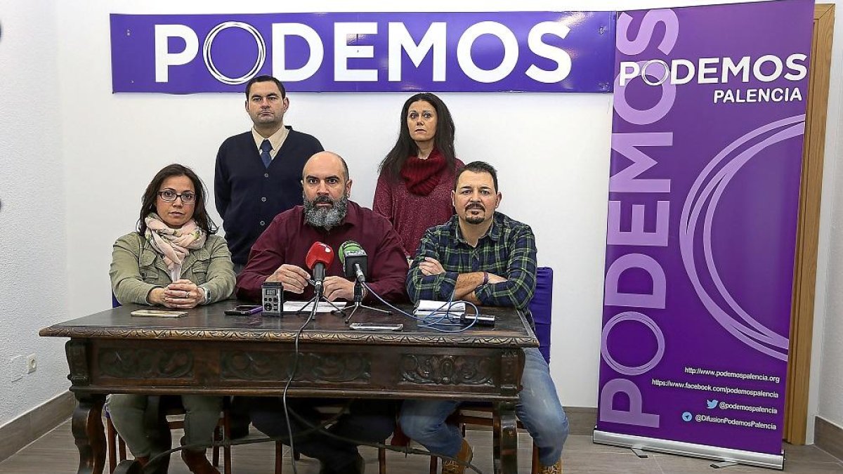 Ricardo López, presenta a los candidatos de Podemos a las autonómicas.-ICAL