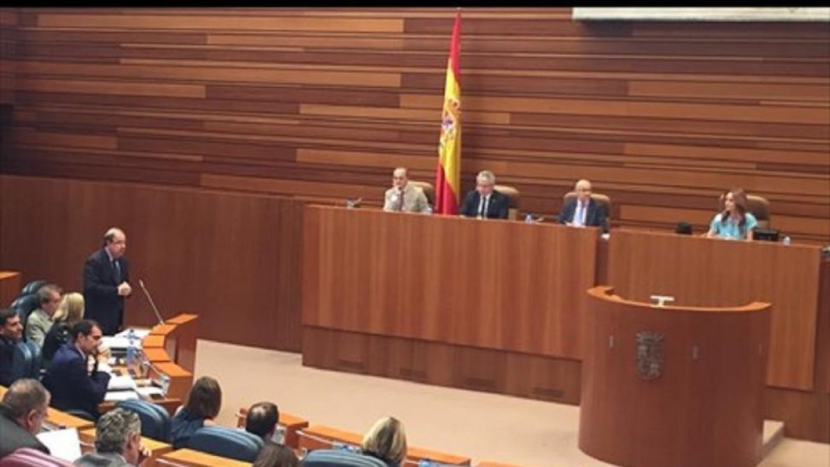 Juan Vicente Herrera en el Pleno de las Cortes-EUROPA PRESS