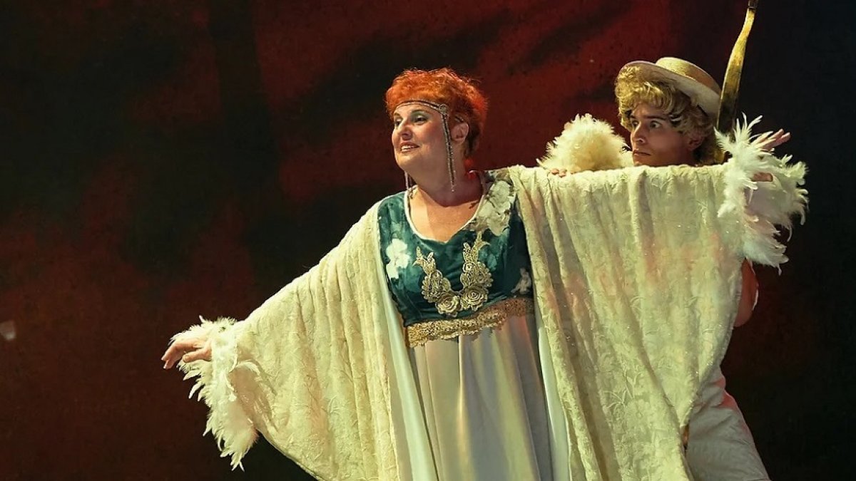 Teté Delgado y Mario Alberto Díez en 'El amor enamorado'. | MIC