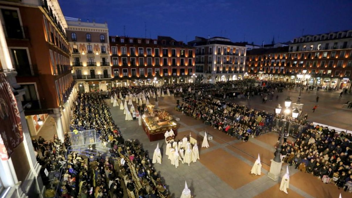 Procesión General de la Sagrada Pasión del Redentor en la que participan todas las cofradías