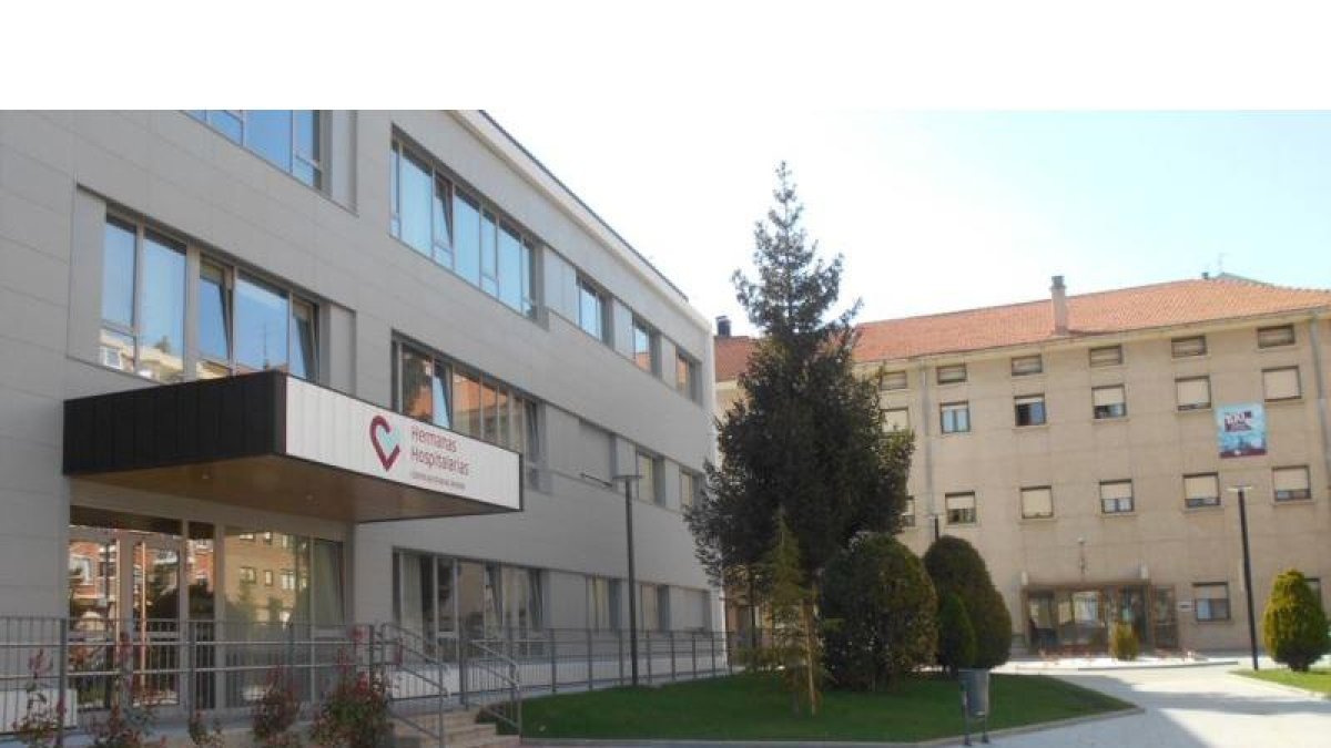 Fachada de Hermanas Hospitalarias. - E.M.