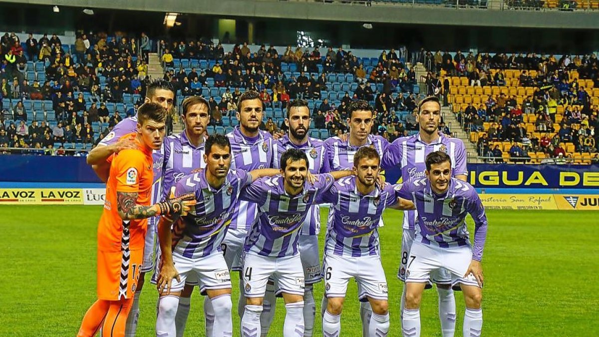 El ‘once’ que puso el técnico Paco Herrera en liza en la última jornada celebrada en Cádiz.-ARABA PRESS