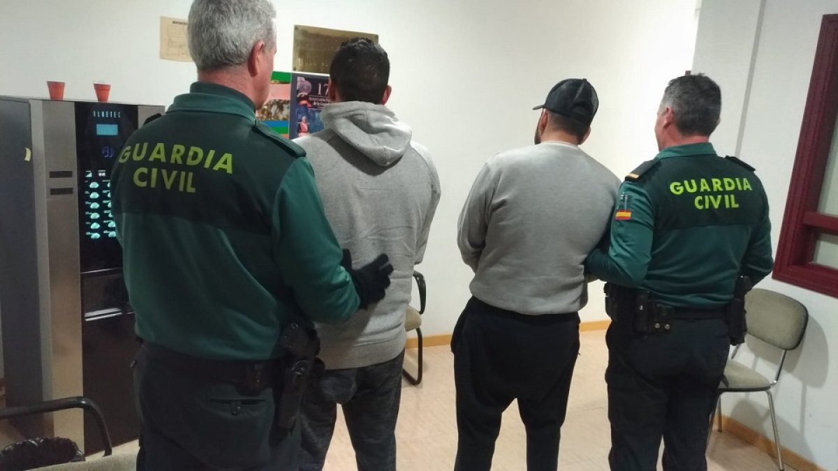 DETENIDOS ISCAR