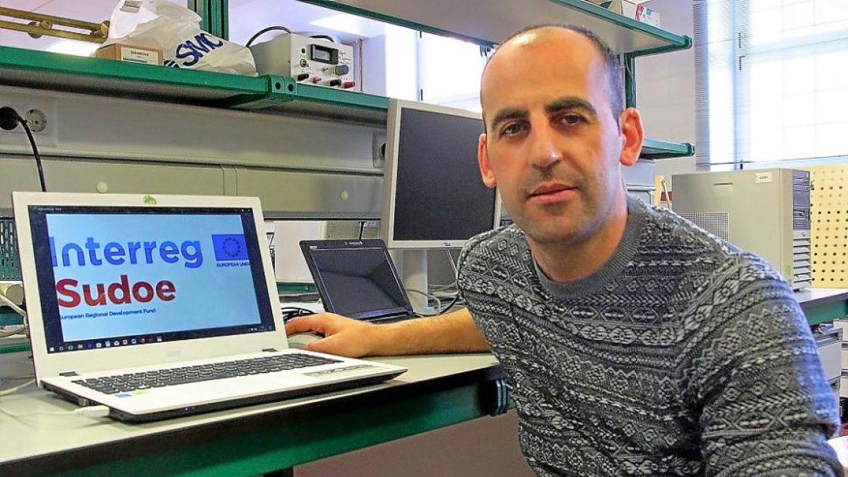 Roberto García, profesor de Ingeniería Mecánica de la Escuela Politécnica Superior de Zamora y coordinador del proyecto de investigación.-JOSÉ LUIS CABRERO