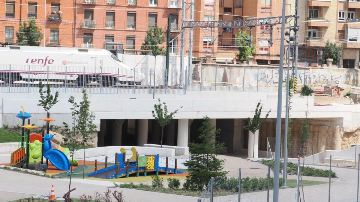 Obras del paso subterráneo de Panaderos en una imagen de archivo.- E.M.
