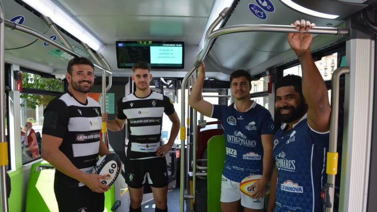 Presentación de la campaña de Auvasa con los clubes de rugby. / E. M.