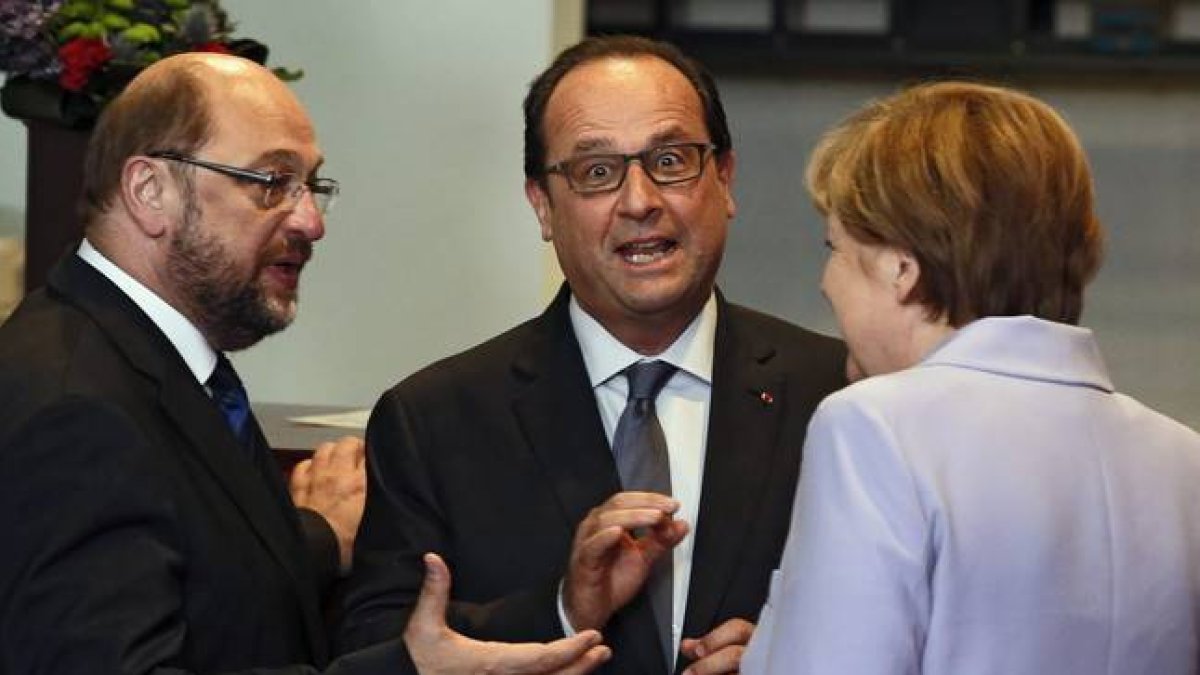 Martin Schulz, François Hollande y Angela Merkel, el pasado 25 de junio en Bruselas.-Foto:   EFE / JULIEN WARNAND