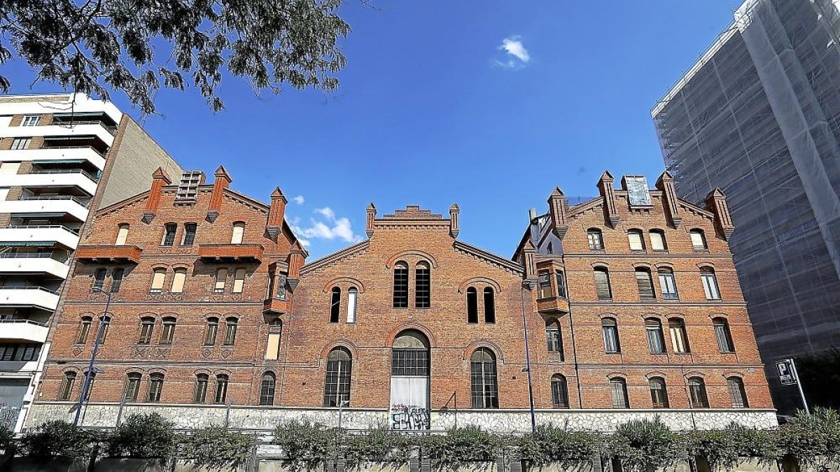 Edificio de la Electra-E. M.